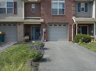 2017 Powell Dr, Chambersburg, PA 17201