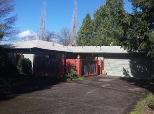 205 Oak St, Phoenix, OR 97535