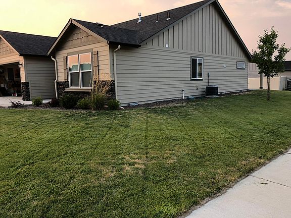 2nd image of 806 W Birchbend Dr