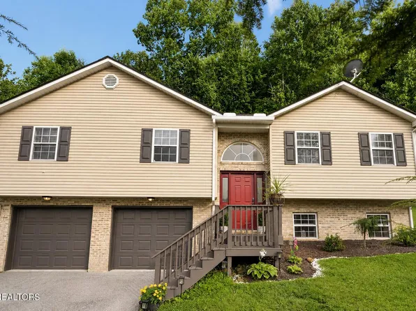 105 Cedar Cir, Jacksboro, TN 37757