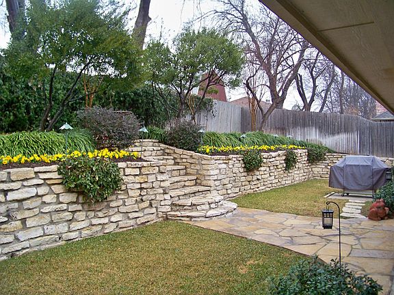 3rd image of 5581 Greenview Ct