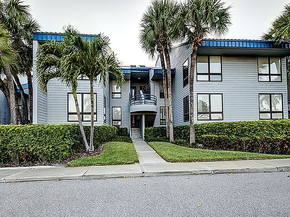 2nd image of 910 Pinellas Bayway S APT 205