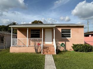 483 SE 4th St, Hialeah, FL 33010