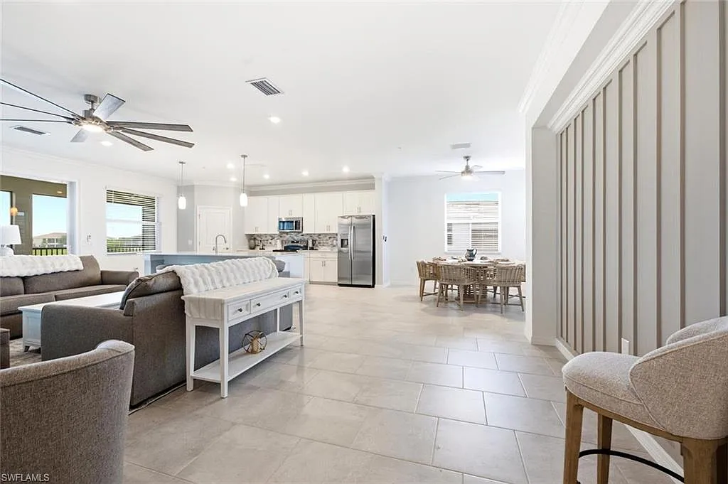 3 bed, 2.0 bath, 2110 sqft, $6,800 — Photo 4