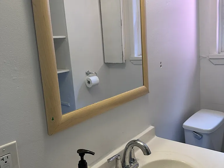 653 Beatty St #2 — Photo 9