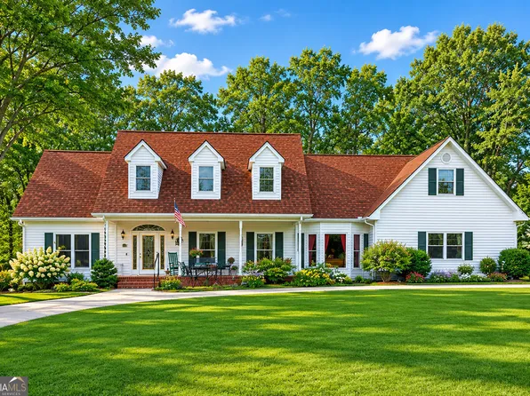 124 Golden Autumn Dr, Dahlonega, GA 30533