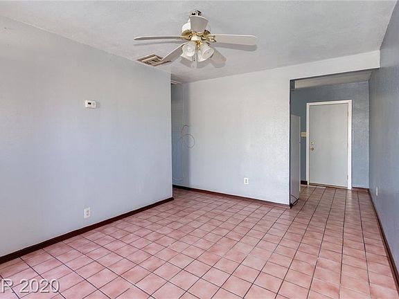 4th image of 1013 East St