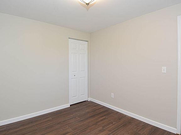5th image of 548 Woodhill Estates Dr