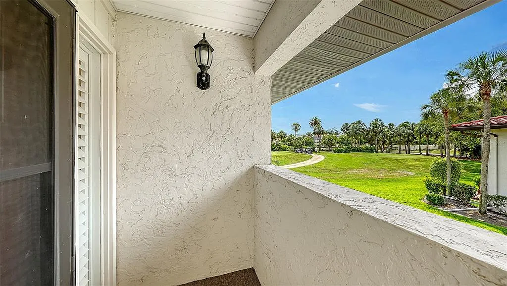3 bed, 2.0 bath, 1595 sqft, $3,500 — Photo 4