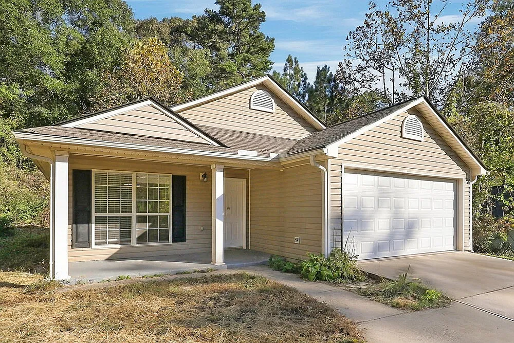 3 bed, 2.0 bath, 1266 sqft, $1,785 — Photo 3