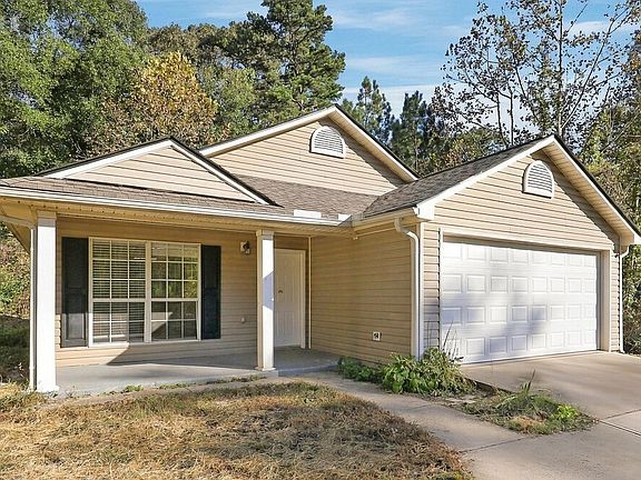 3rd image of 223 Elm Cir