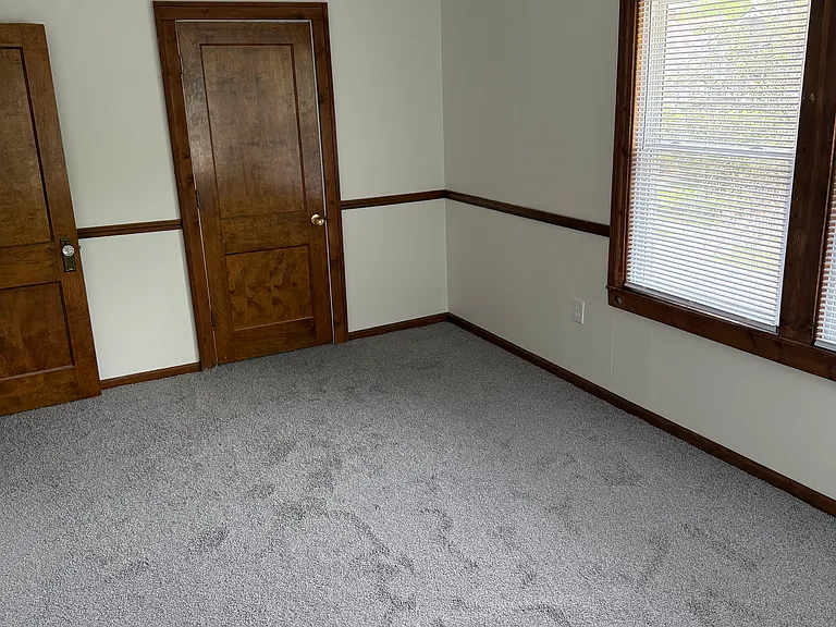 1438 Vassar Dr — Photo 8
