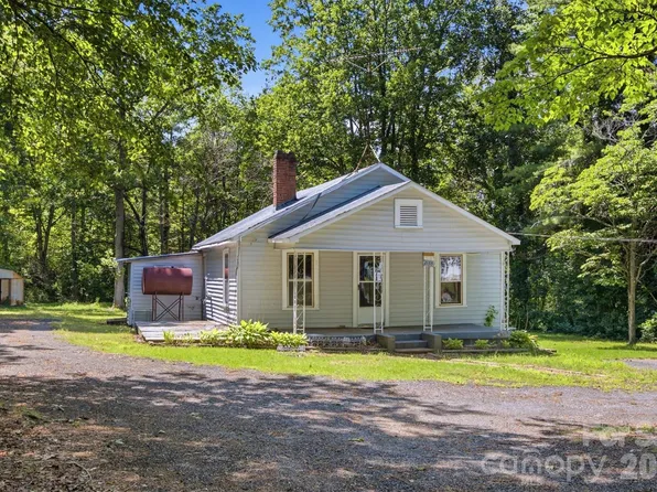 2155 Pa Jolly Ln, Granite Falls, NC 28630