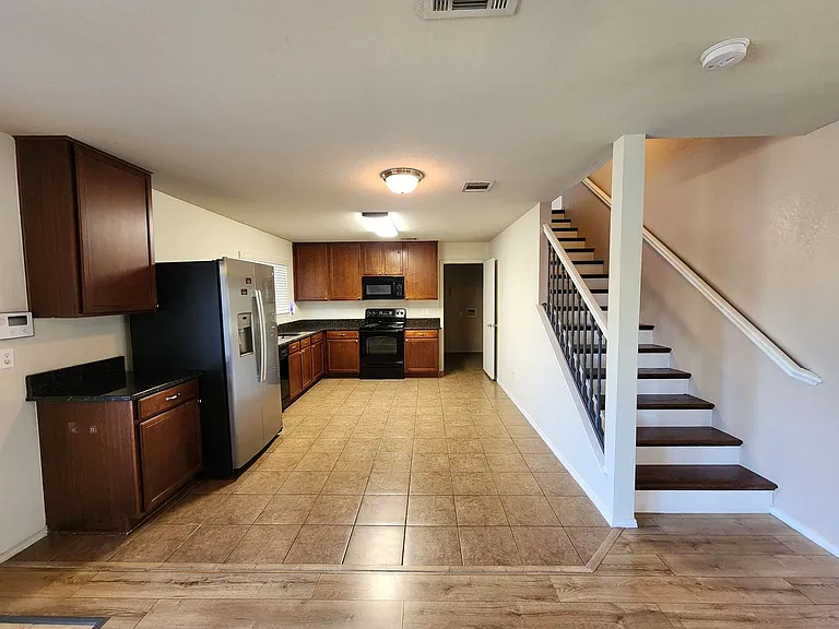 5709 Valley Stream Way — Photo 9