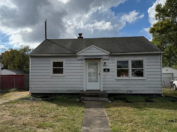 2941 Fletcher Ave NE, Canton, OH 44705