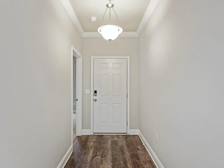 791 Cornelia St — Photo 4