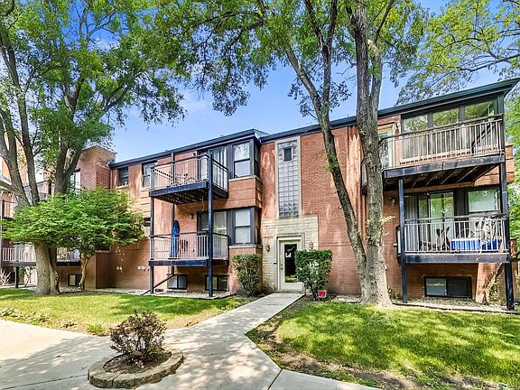 2nd image of 7336 N Winchester Ave APT 1E