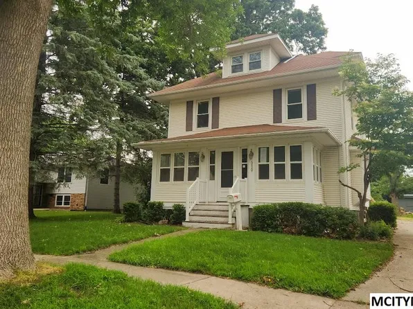 619 S Harlan St, Algona, IA 50511