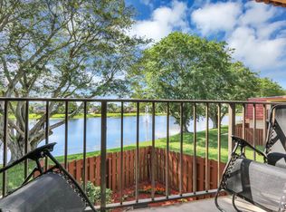 203 Springdale Cir S, Lake Worth, FL 33461
