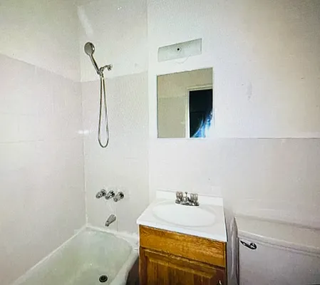 Rented by Bond New York | media 8