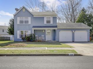 14 Weymouth Dr, Howell, NJ 07731