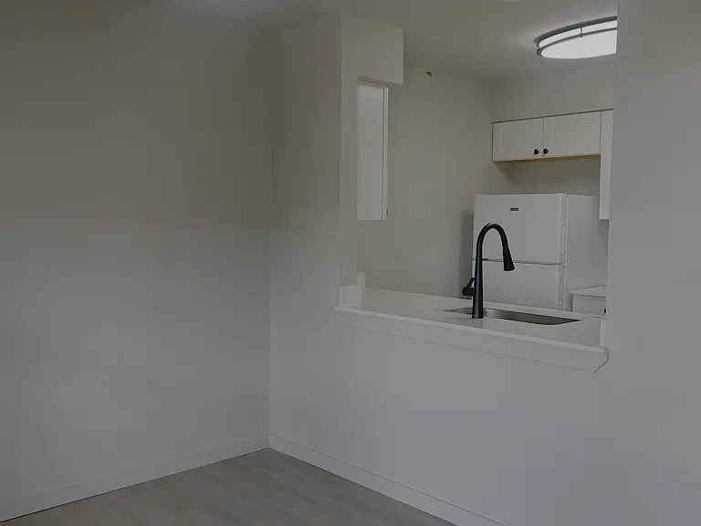 1500 W Nettleship St #10 — Photo 6