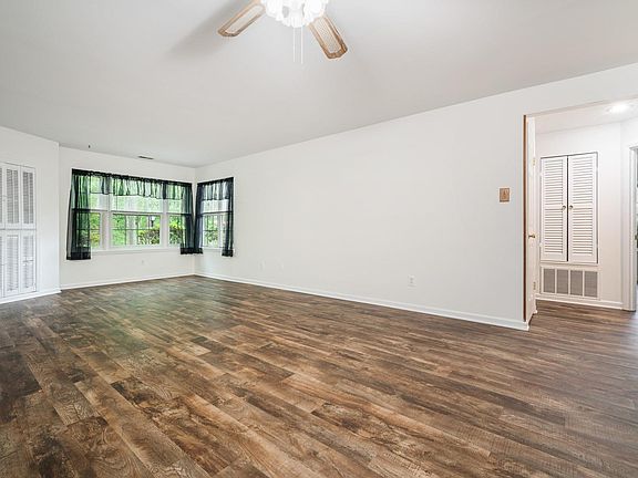 2nd image of 1 Pheasant Meadow Dr #1