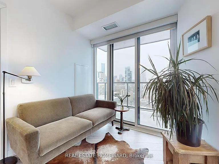 159 Wellesley St E #1809 — Photo 8