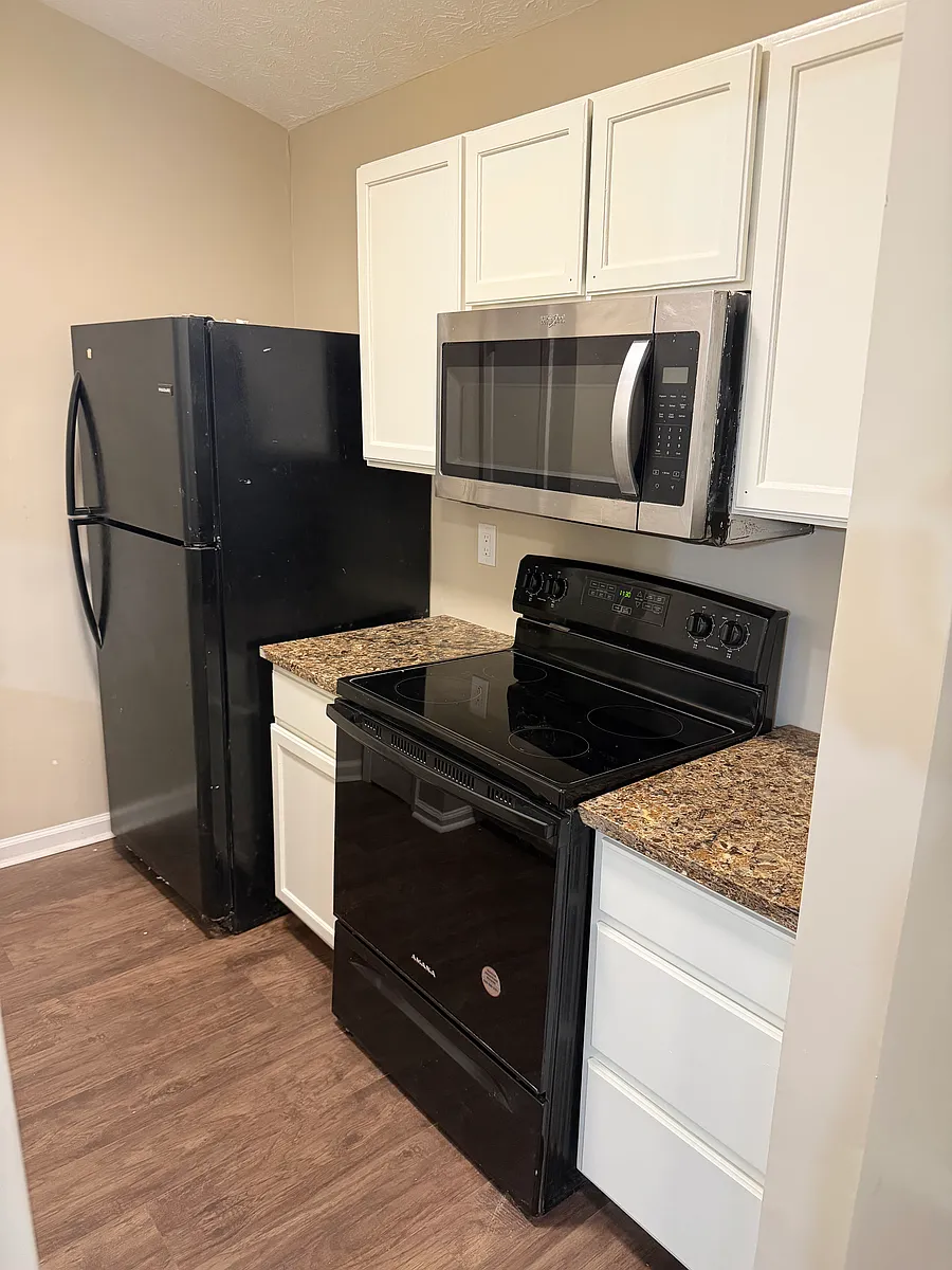 Building Photo - 6030 Creekford Dr