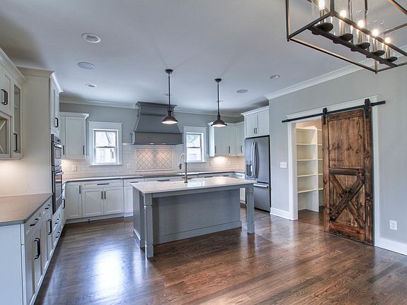 5th image of 180 Knoxleigh Way #109-lot 109