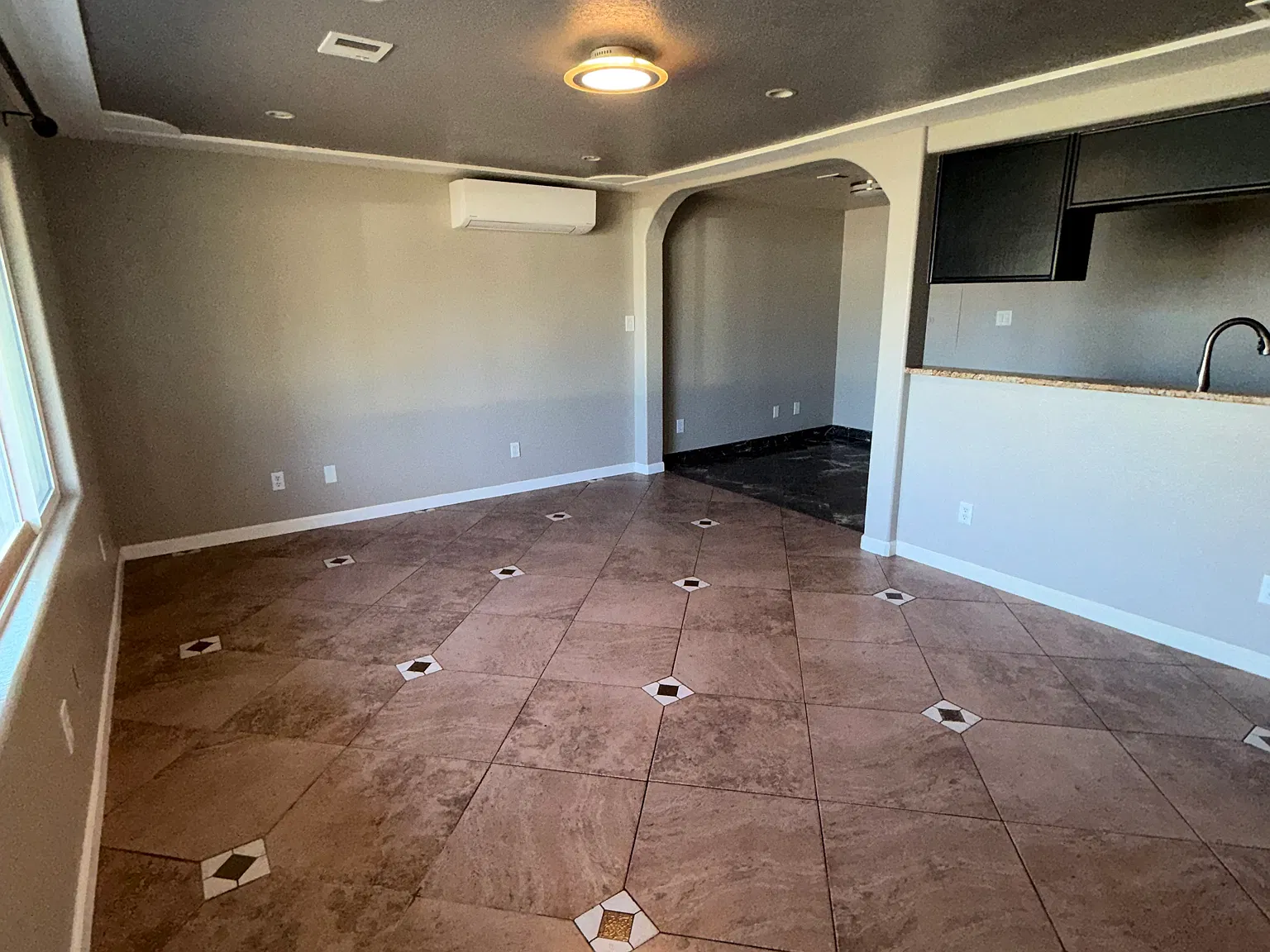 1816 W Yakima St — Photo 2