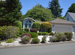 1036 Easy St, Brookings, OR 97415