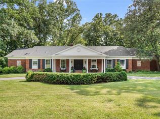 30 Portland Dr, Saint Louis, MO 63131