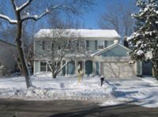 720 Leslie Ln, Schaumburg, IL 60194