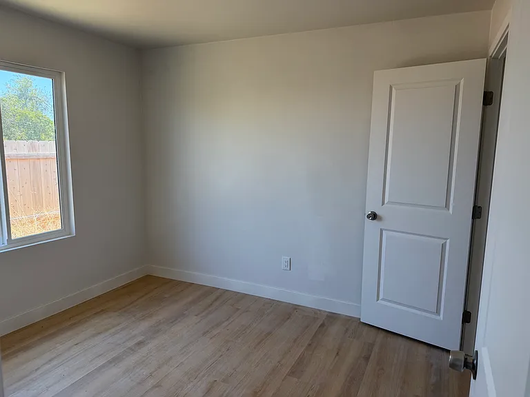 4210 Gila Ave — Photo 2