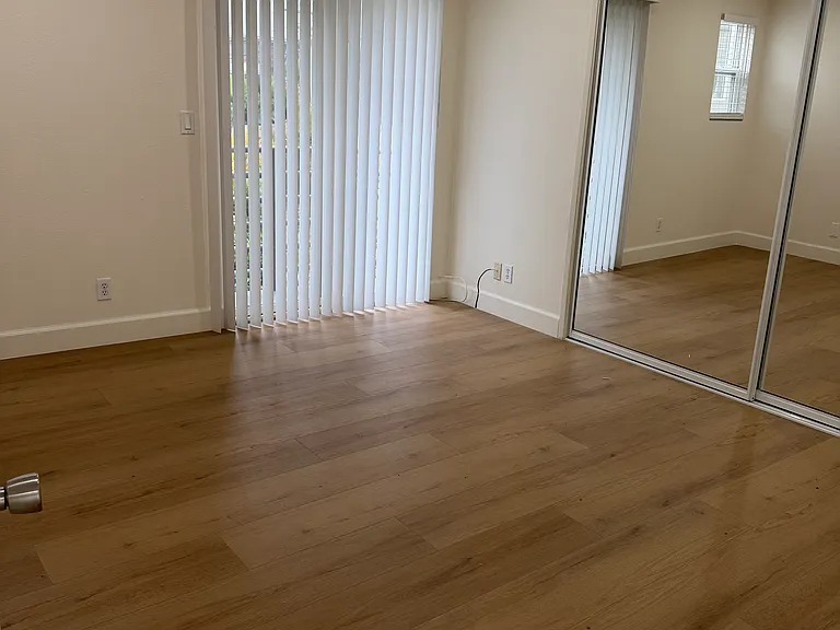 14911 Moorpark St #1 — Photo 27