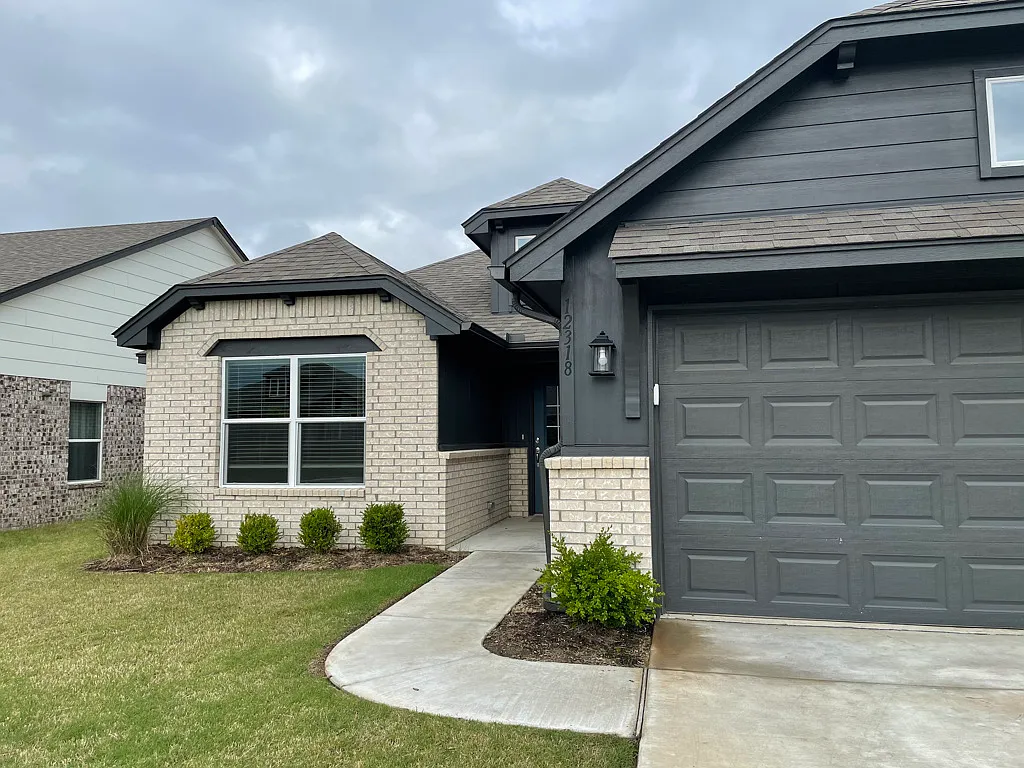 12318 N 130th E Ave - Newer 4 Br In Owasso Schools! — Photo 2