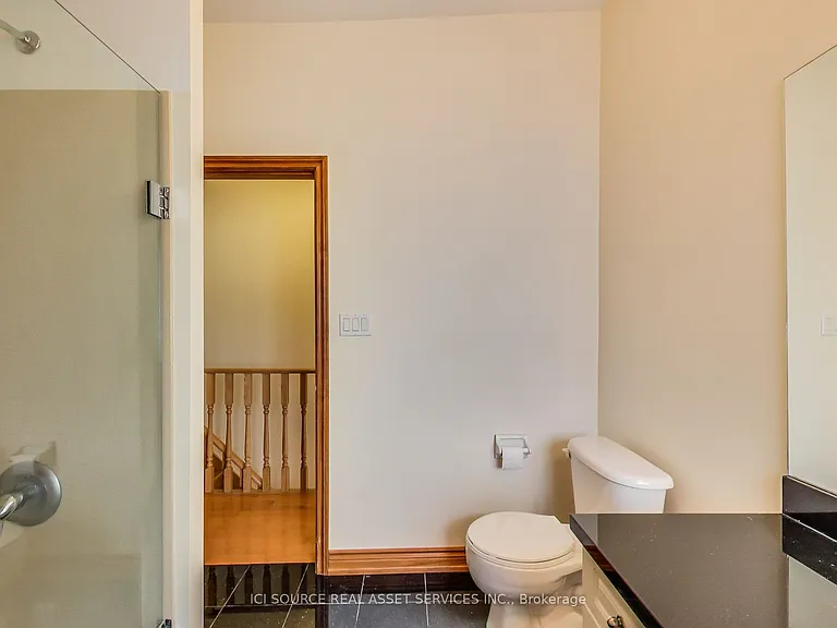 287 Palmerston Ave #MAIN — Photo 28