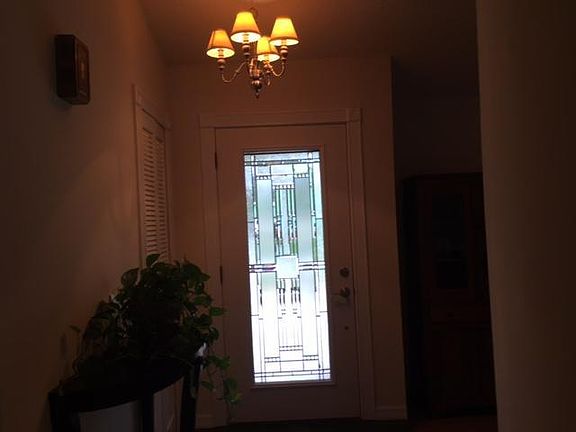 3rd image of 917 SE Lansdowne Ave