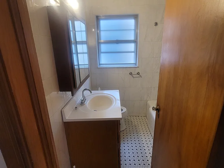 5113 N Mango Ave #2 — Photo 7