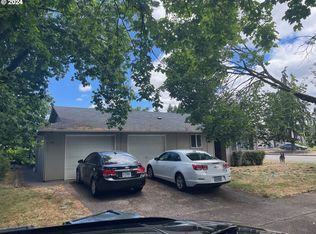 997 Cloverleaf Loop, Springfield, OR 97477