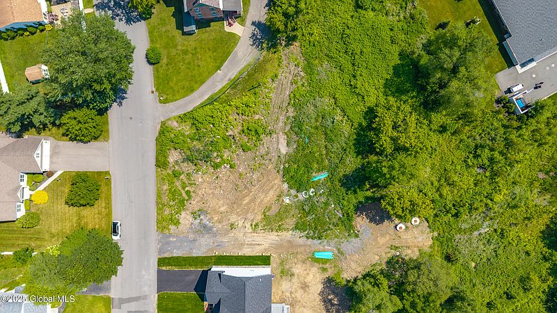 4th image of 4 Wedgewood Drive