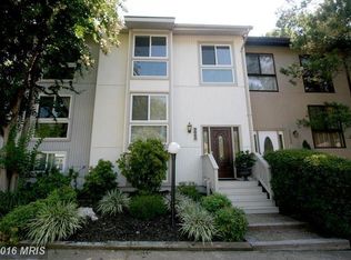 3060 Sugar Ln, Vienna, VA 22181