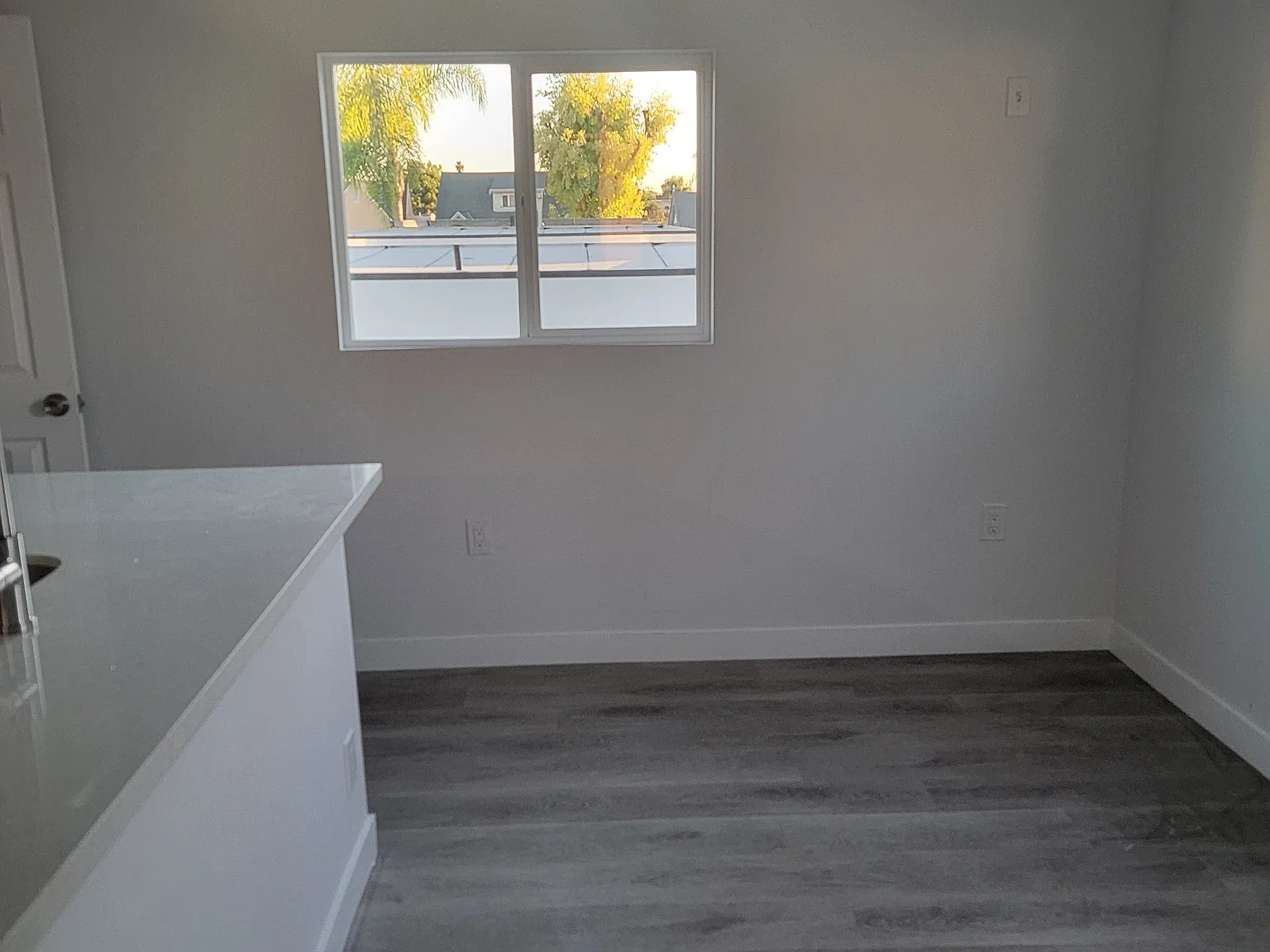 613 W. 83rd St, Los Angeles, California 90044 — Photo 3