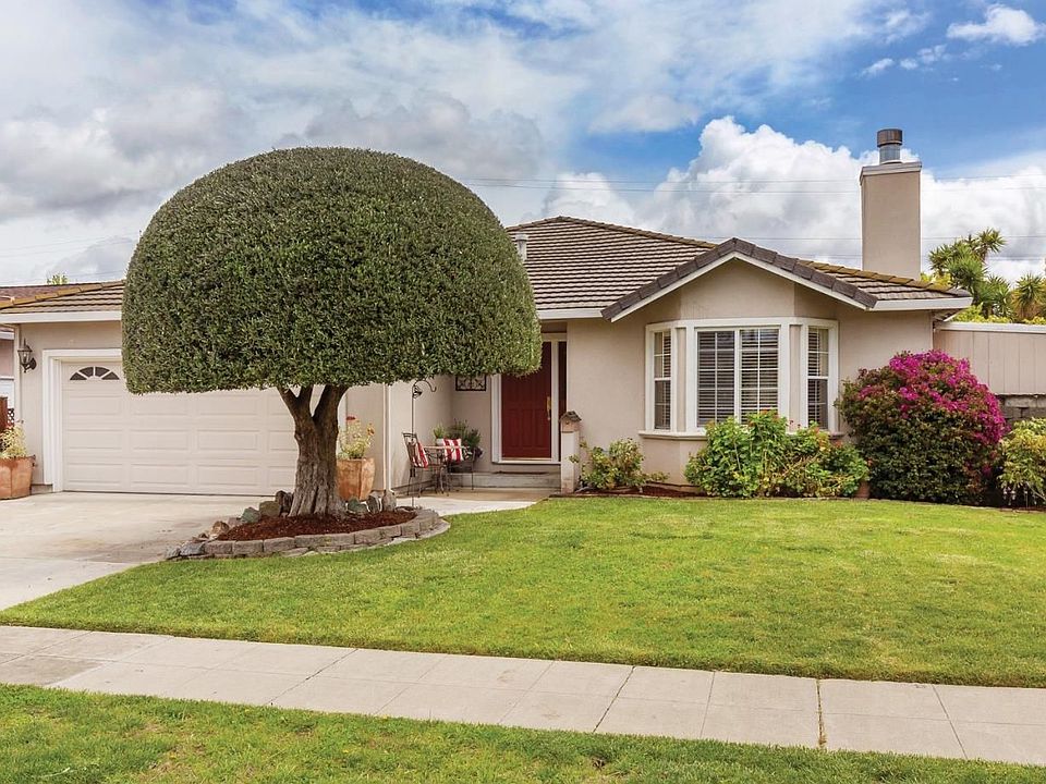 1st image of 982 Camellia Way