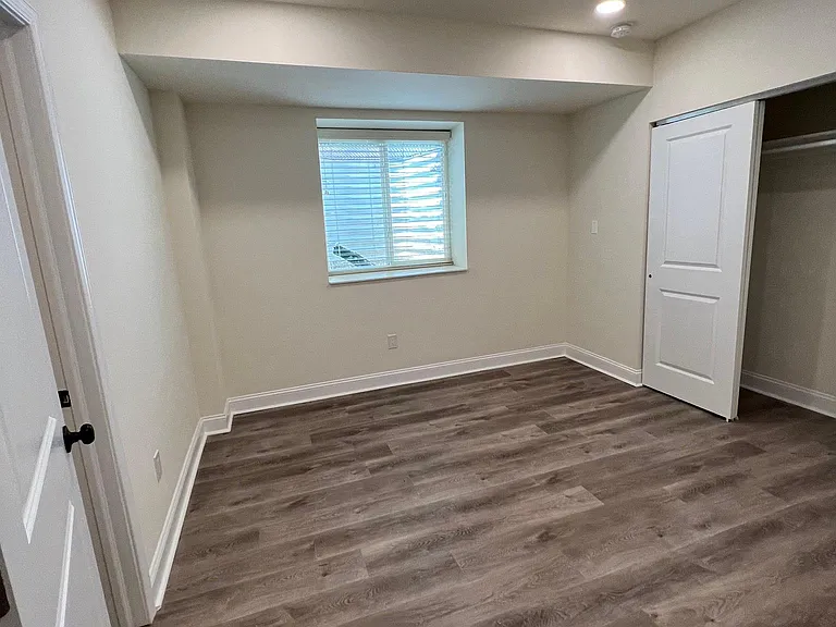 Bedroom 2 w/ En Suite Full Bathroom