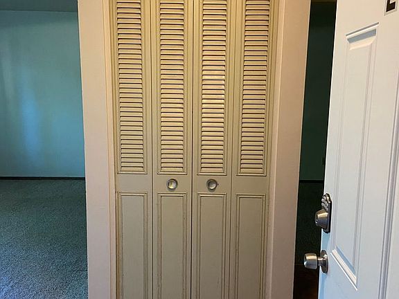 2nd image of 3925 Bauer Dr #2