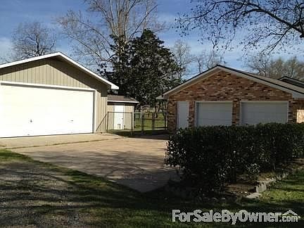 2nd image of 2911 Avenue L