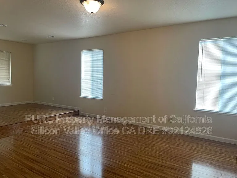 6361 Pearlroth Dr — Photo 8