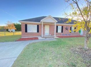 164 W Hampton St, Leesville, SC 29070